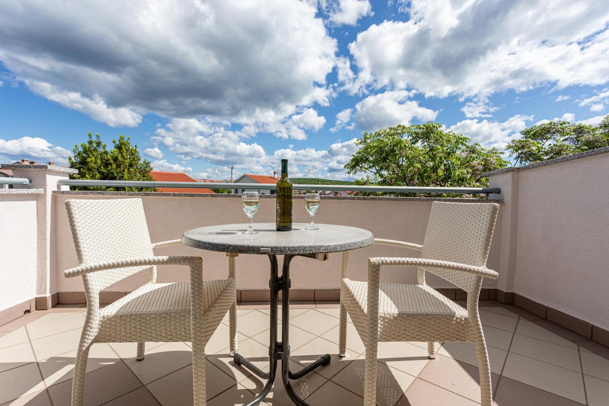 B&B Villa Ana Đảo Krk Ngoại thất bức ảnh
