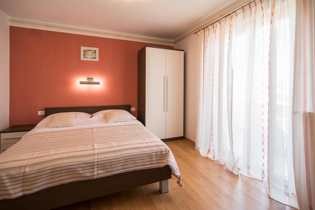 B&B Villa Ana Đảo Krk Ngoại thất bức ảnh
