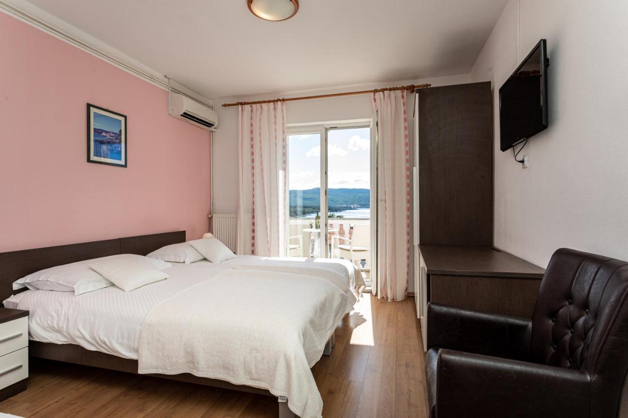 B&B Villa Ana Đảo Krk Ngoại thất bức ảnh